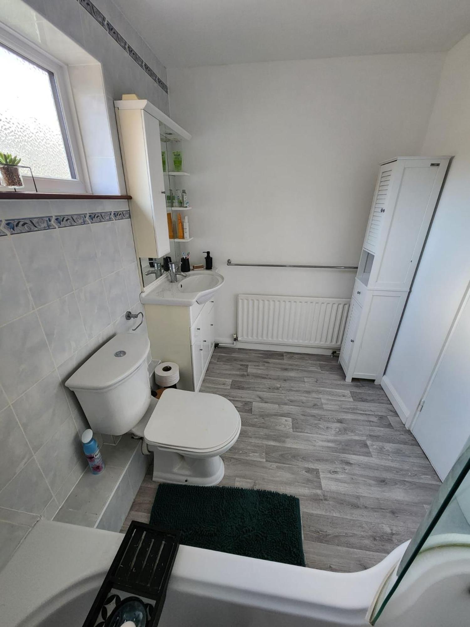 Double Room In Crawley,Gatwick,West Sussex Ifield Екстериор снимка
