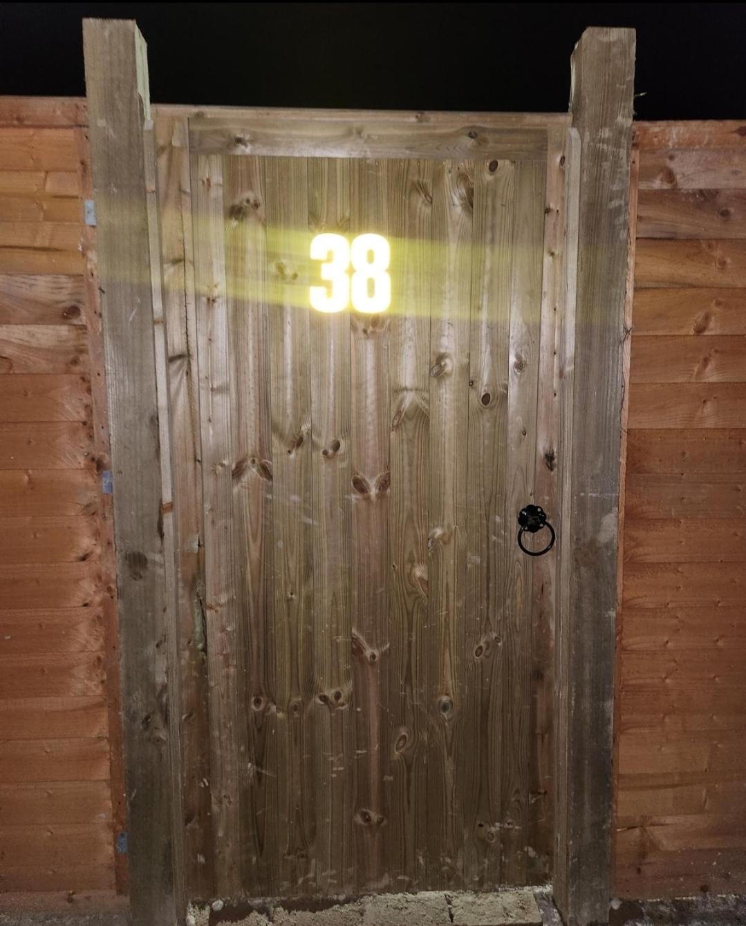 Double Room In Crawley,Gatwick,West Sussex Ifield Екстериор снимка